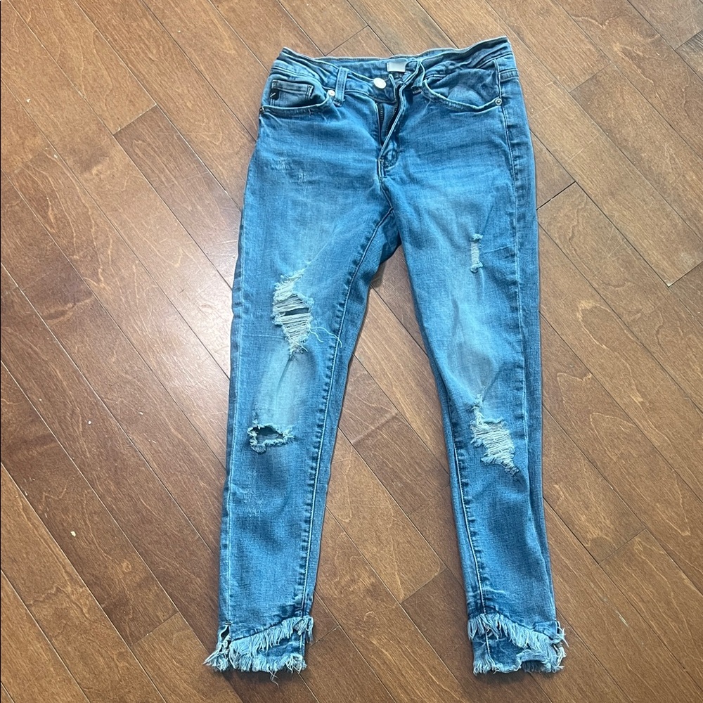 KanCan Distressed Ankle Jeans in Blue
